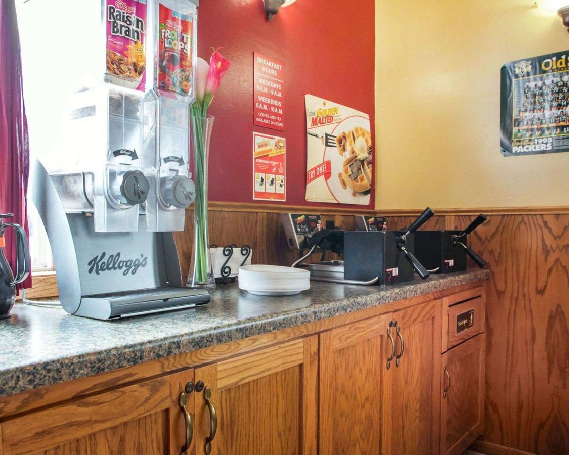 Econo Lodge Inn & Suites Green Bay - thumb 17