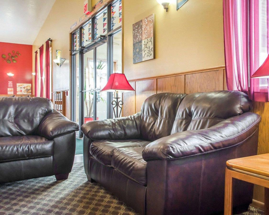 Econo Lodge Inn & Suites Green Bay - thumb 2