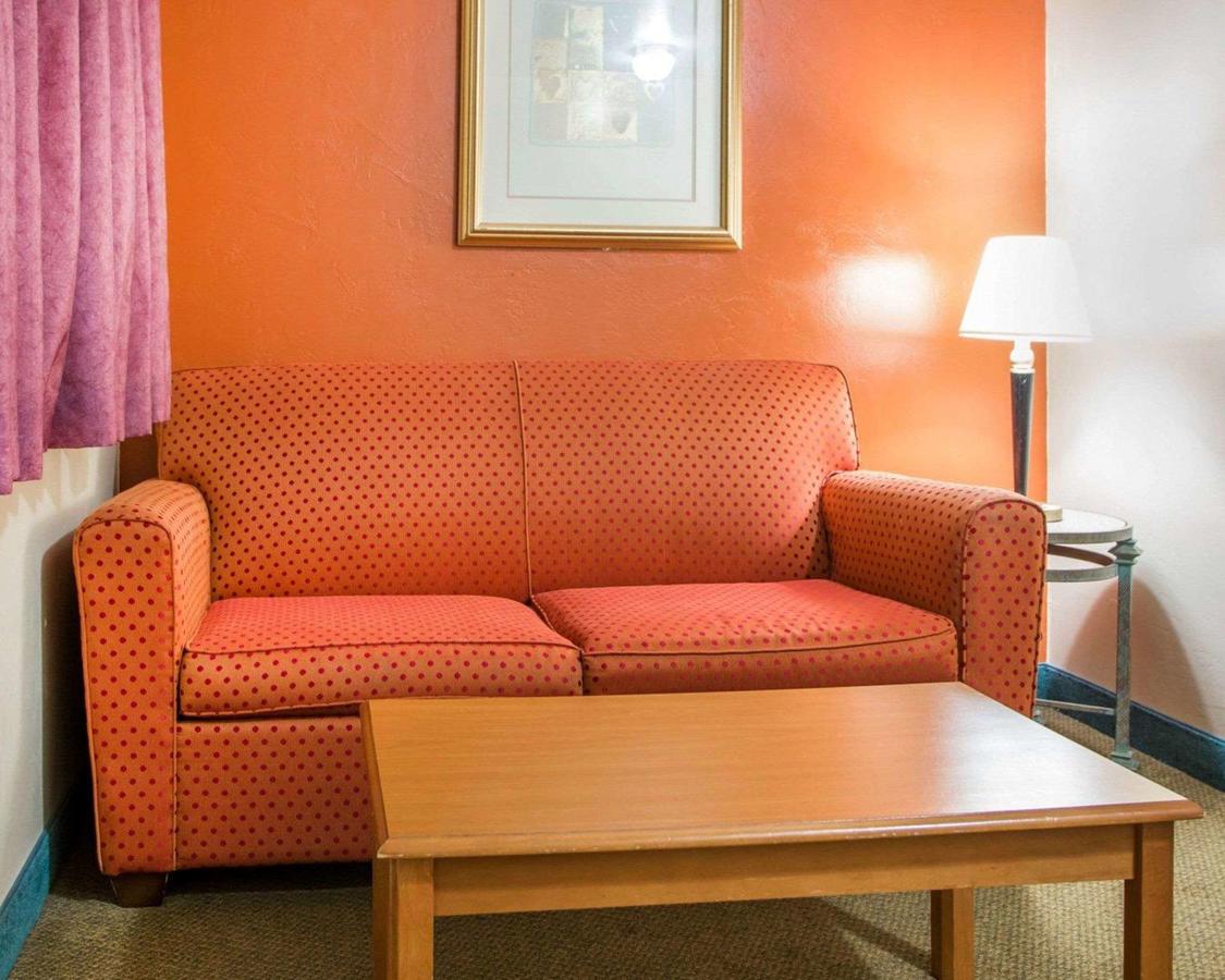 Econo Lodge Inn & Suites Green Bay - thumb 19