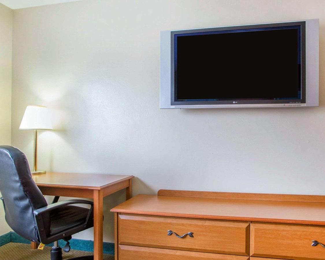 Econo Lodge Inn & Suites Green Bay - thumb 16