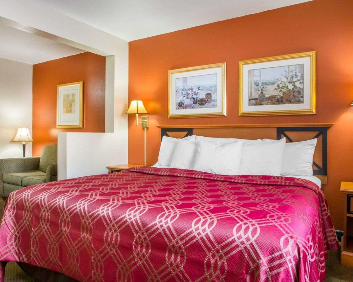 Econo Lodge Inn & Suites Green Bay - thumb 13