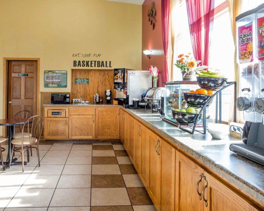 Econo Lodge Inn & Suites Green Bay - thumb 30