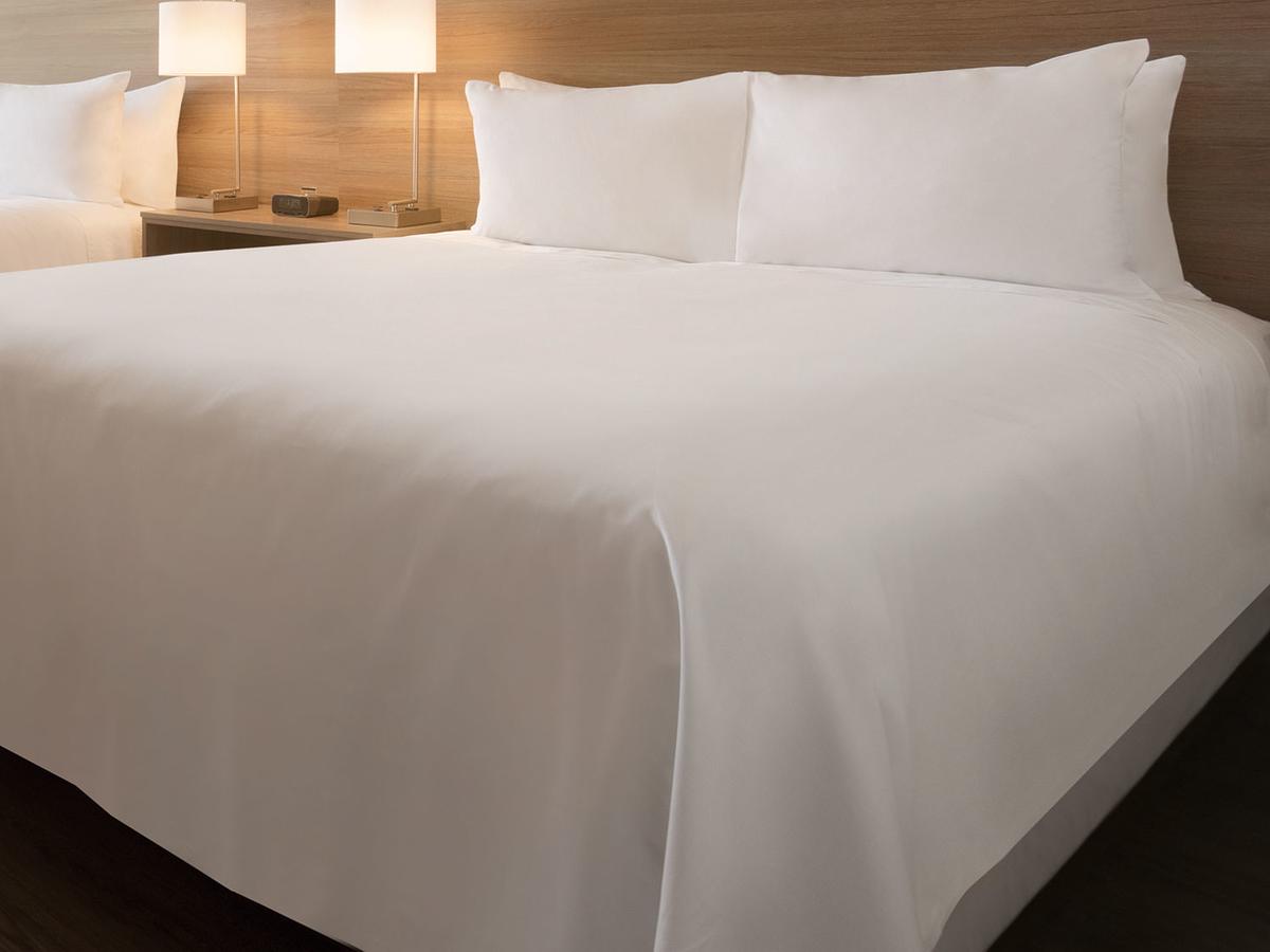 Radisson Hotel Milwaukee West - thumb 29