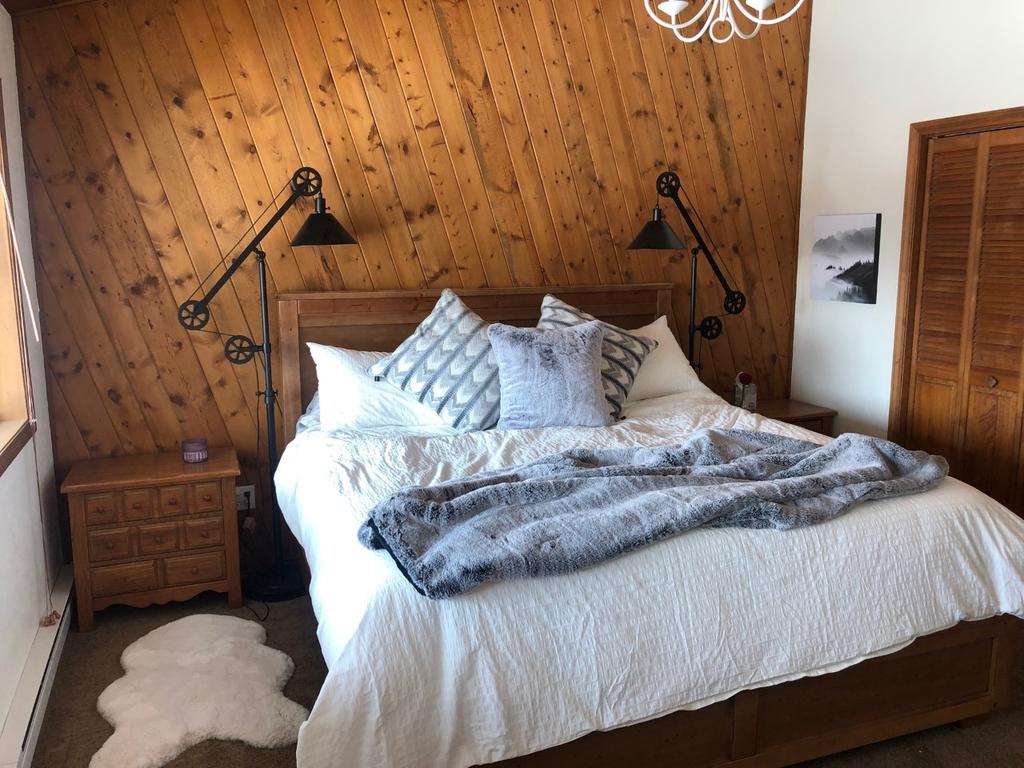 1013 - Stunning Single Family Mountain Retreat And Dog Friendly!! - thumb 1