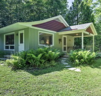 'Cherry Cottage' - Steps to Peninsula State Park! - Accommodation Alabama