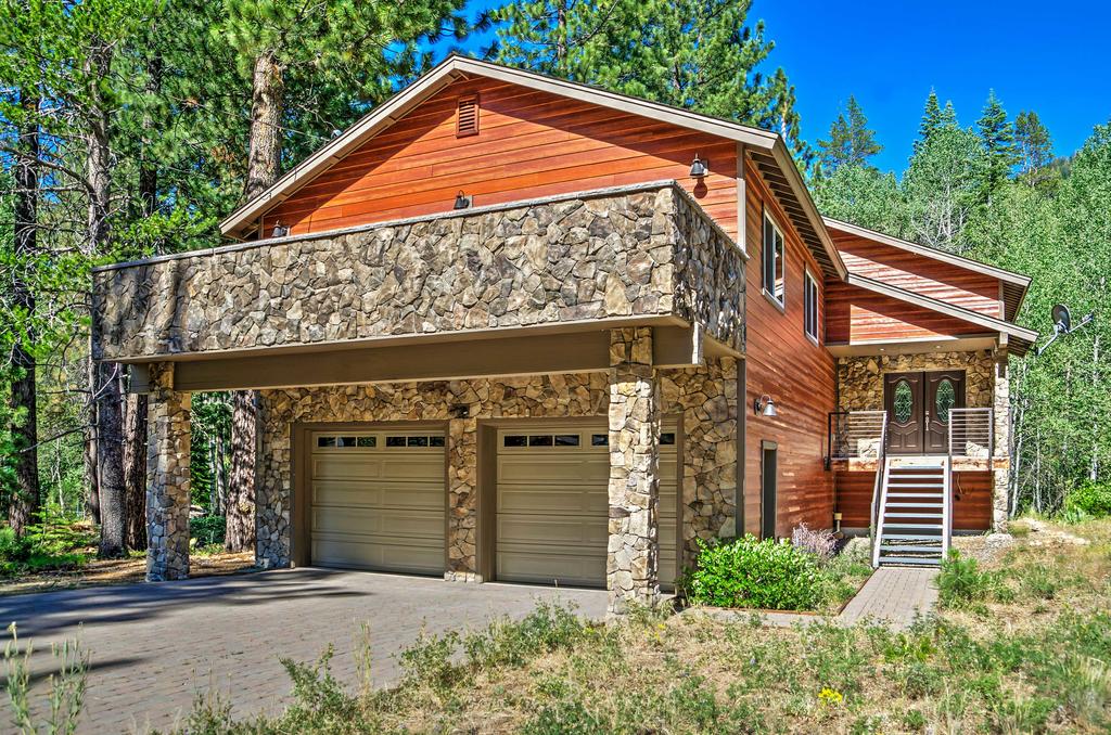 'Finley's Place' South Lake Tahoe Home Near Shore! - thumb 0