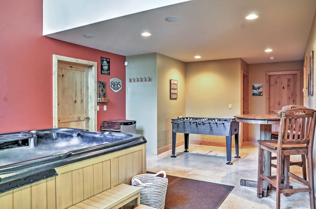 'Finley's Place' South Lake Tahoe Home Near Shore! - thumb 3