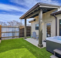 'Tempranillo Haus' with Hot Tub 2 Miles to Downtown - Accommodation Alabama