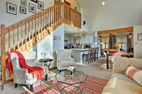 'The Cuckoo's Nest' Pocono Lake House with Deck Accommodation Alabama