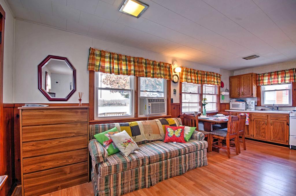 'The Far Out' Camdenton Cottage With Dock Access! - thumb 3