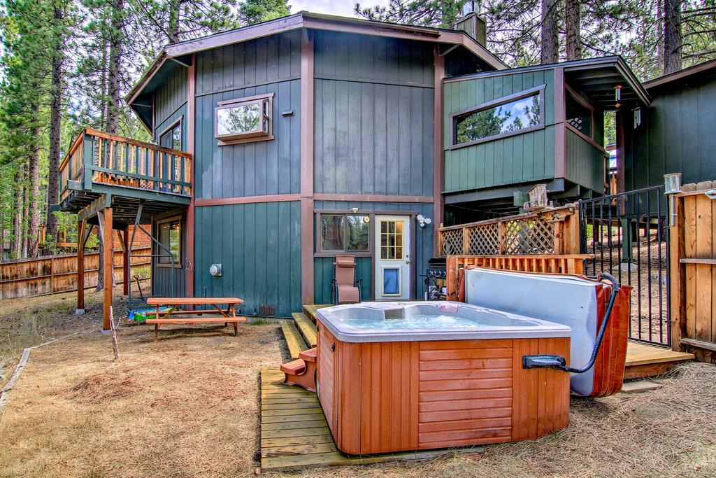 'ZEN FOREST MOUNTAIN RETREAT' Tahoe Home With Hot Tub - thumb 3