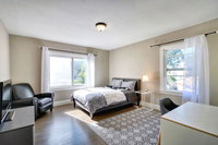 R2P Bay BnB Private Queen Room TV Wifi More Accommodation Alabama