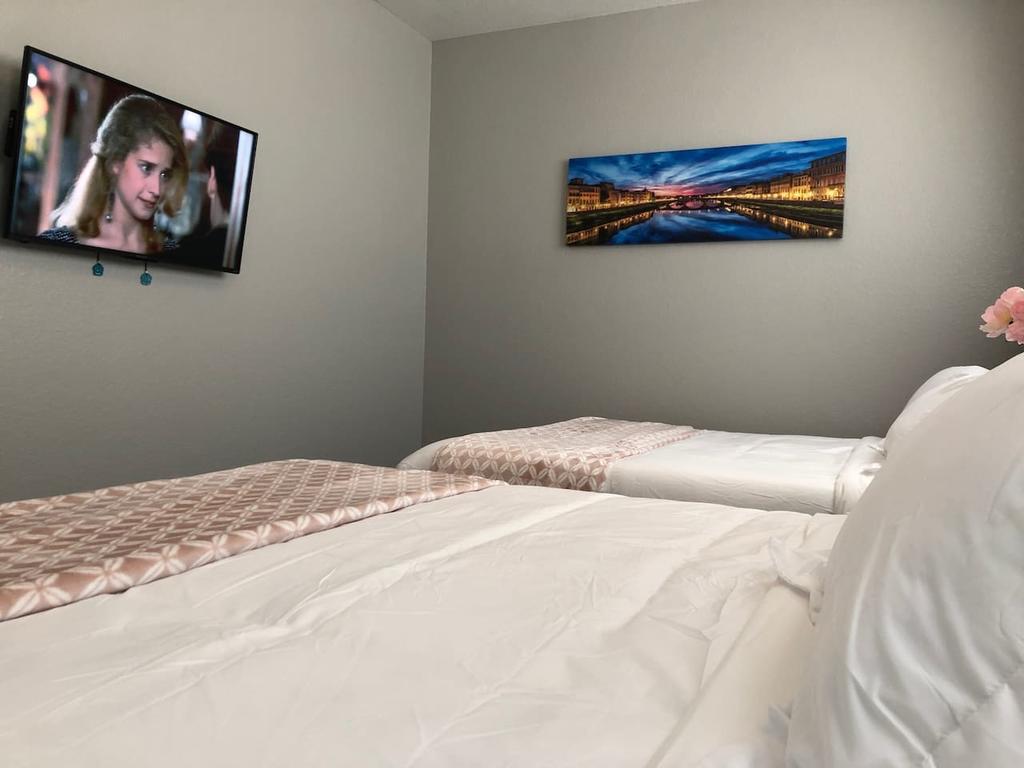 ** NEW ** Next To Convention, Near Universal, Disney, 3 Suites -166 - thumb 3