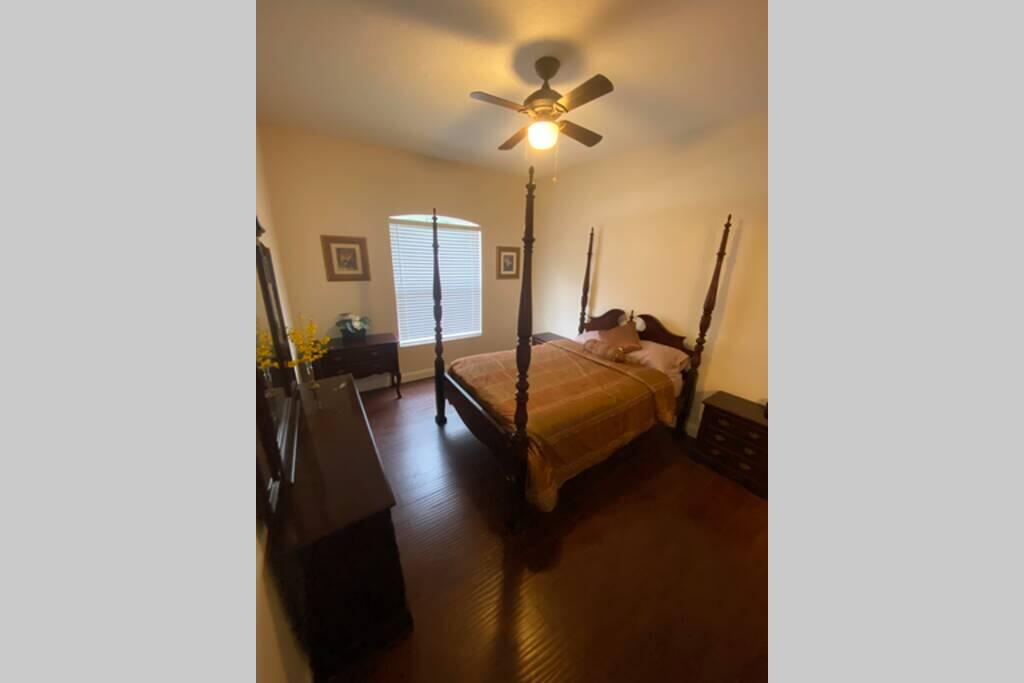 *Orlando* Centrally Located Family Size Home - thumb 2