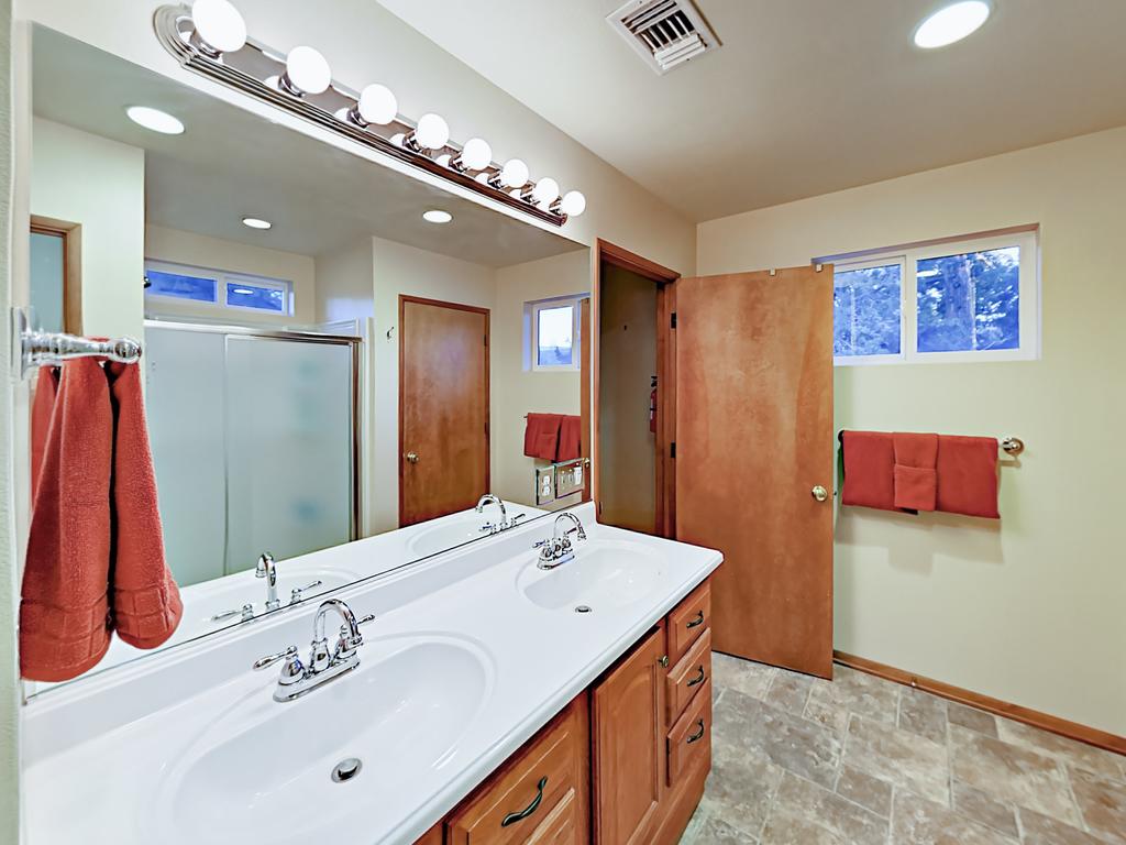 1027 Pine Mountain Drive Home - thumb 1