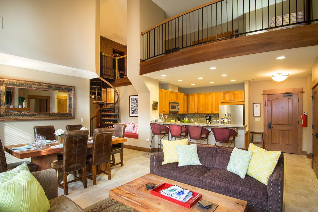 2 Bedrooms W/ Large Loft + 2.5 Baths - Sleeps 8. Free Grocery Delivery! - thumb 0