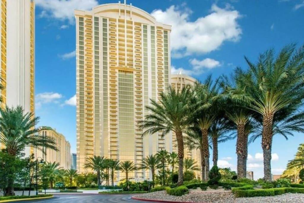 35th FL Penthouse - Strip View - No Resort Fees - Free Valet - MGM Studio 3509 - thumb 3