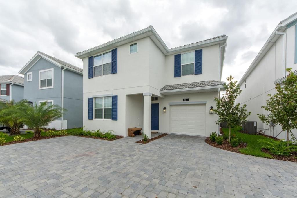 4811 Kings Amazing House With Game Room At Storey Lake - thumb 3