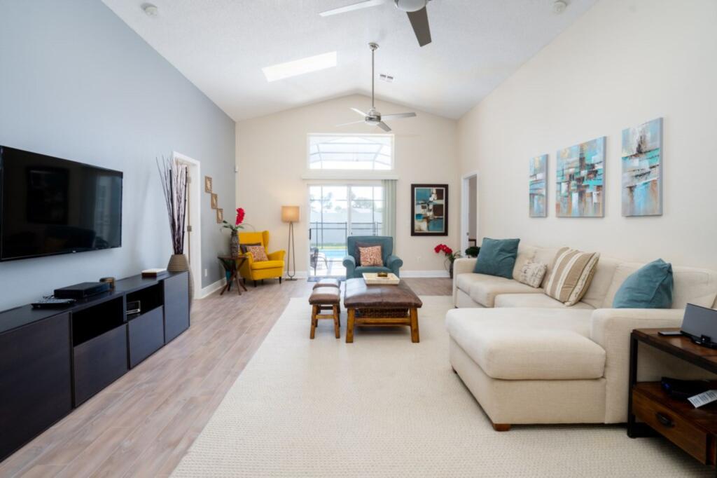 8084 IndianCreek 5 Bedroom, 4 Baths, Games Room - thumb 3