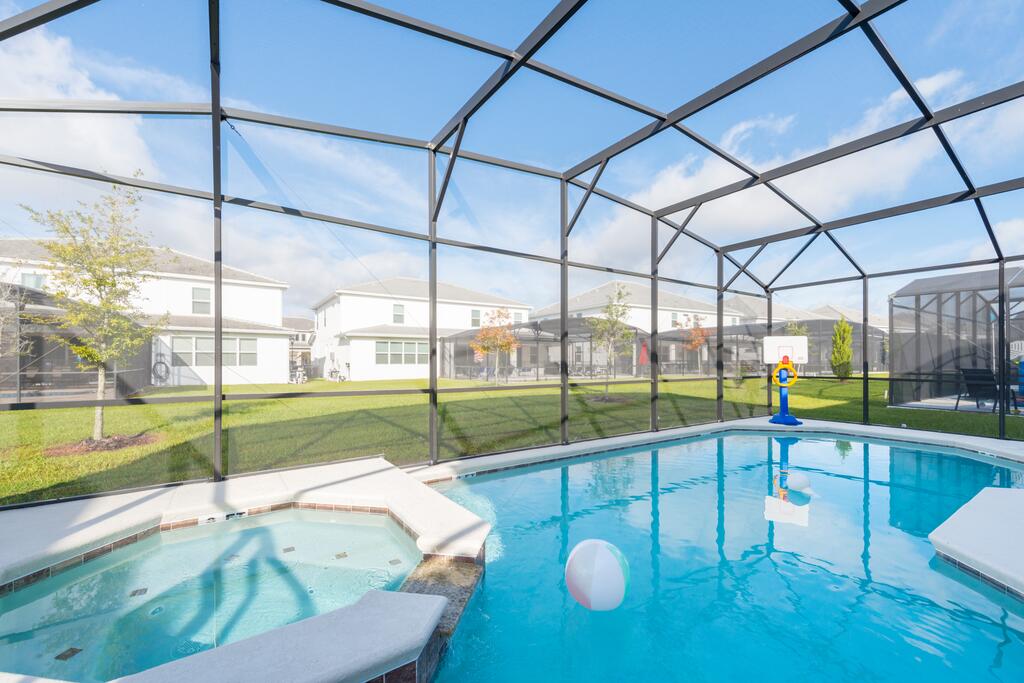 8BR Mansion At Family Resort Private Pool, Hot Tub And BBQ - thumb 2