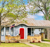 Admiral Haus- 3 blks to Main 4x3 Slps 10 HOT TUB - Accommodation Alabama