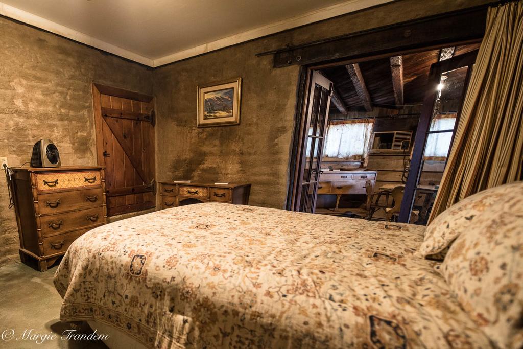 Adobe In The Palms Joshua Tree Park - thumb 3