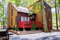 Adventure Chalet Near the best of the Poconos Accommodation Alabama