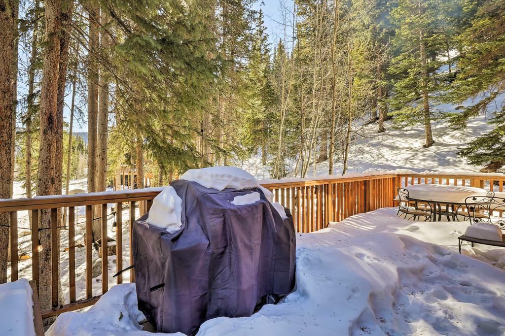 Alma 'Cloud 9 Cabin' With Fireplace & Wooded Views! - thumb 2