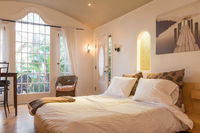 Amazing Historic Beach Cottage  Venice Beach Accommodation Alabama