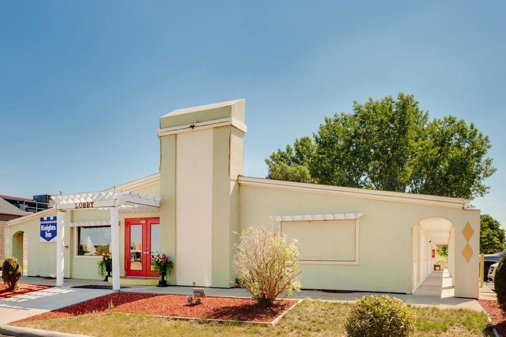 Apple Tree Inn - thumb 1