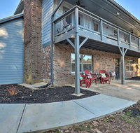 Apt with Shared Pool - 23 Miles to LakePoint! - Accommodation Alabama