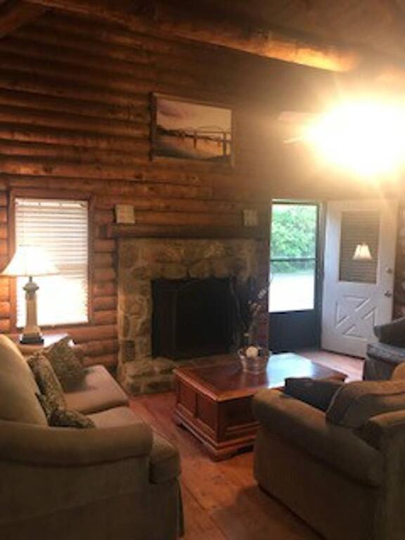 Authentic Log Cabin Mins From Chatts Best Sites - thumb 2