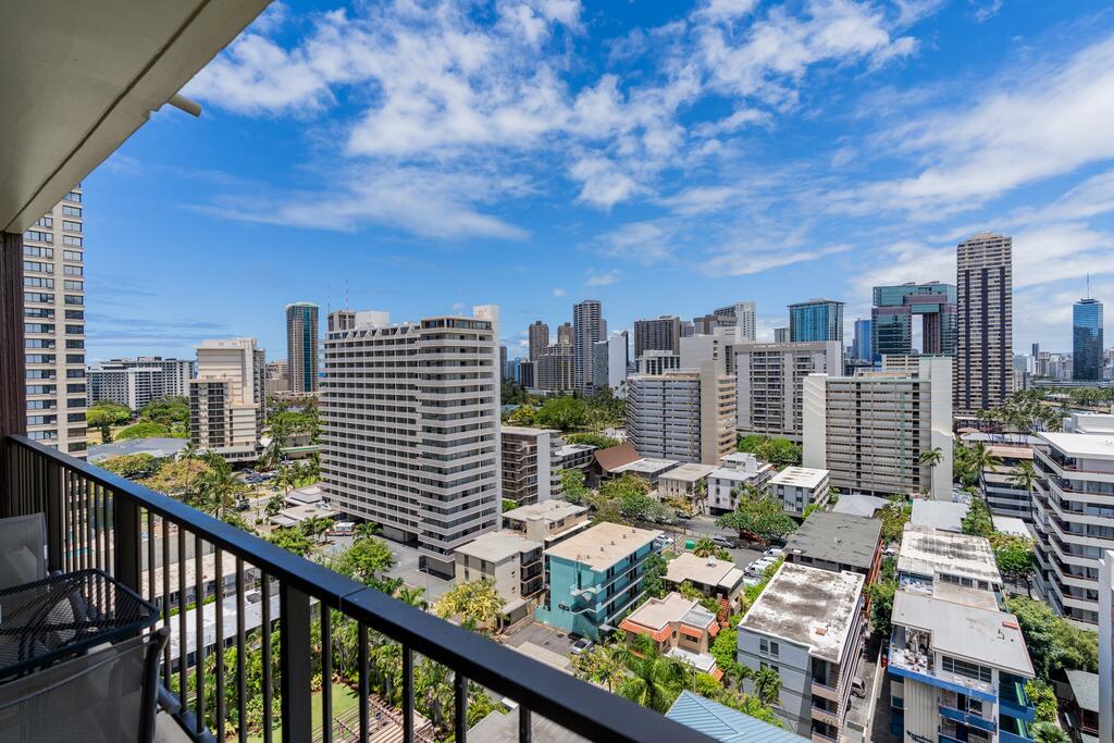 Awesome Views Studio In Waikiki - thumb 3