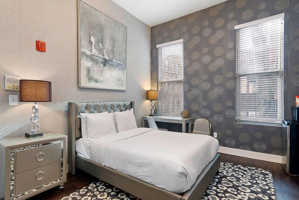 Bay Village Suites - thumb 1