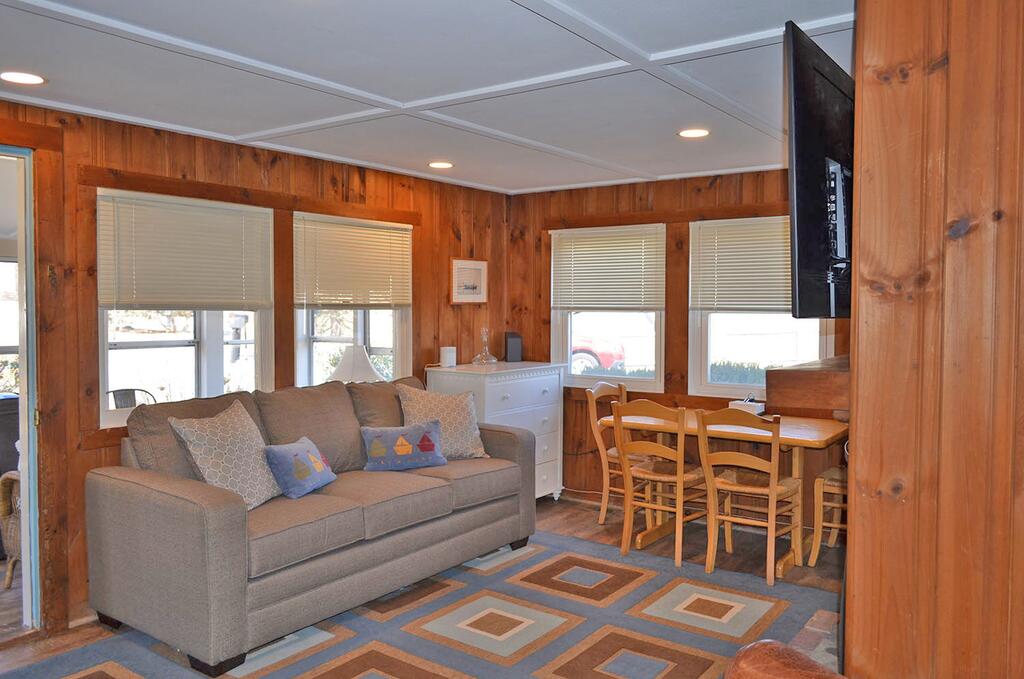 Beach Bungalow - thumb 2