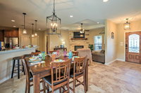 Beautiful Canyon Lake Home with Patio 1 Mi Boat Ramp Accommodation Alabama