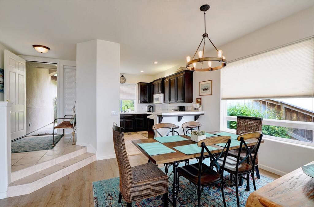 Beautiful Ocean View Home - thumb 3