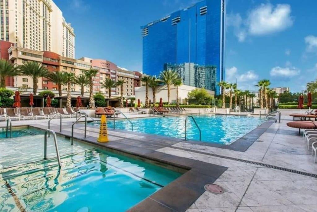 Beautiful Pool View With No Resort Fees And Free Parking At MGM Signature - thumb 0