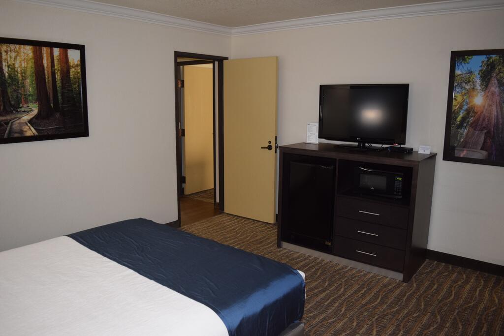 Best Western Town & Country Lodge - thumb 3