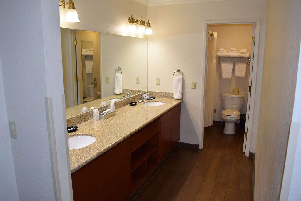 Best Western Town & Country Lodge - thumb 1