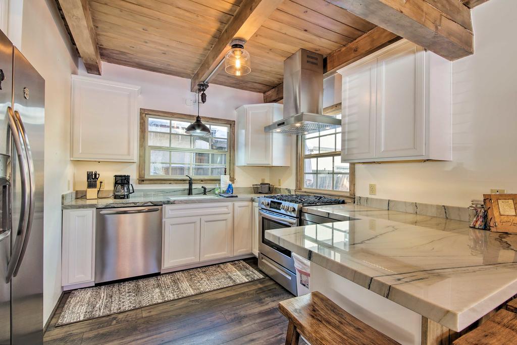 Big Bear Lake Escape With Yard - Walk To The Lake! - thumb 1