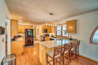 Big Green Getaway with Lake Views and Large Deck Accommodation Alabama