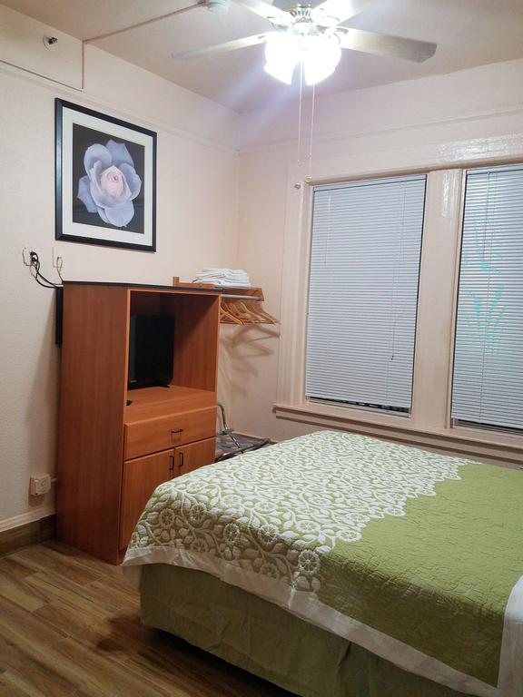 Boston Hotel - thumb 1