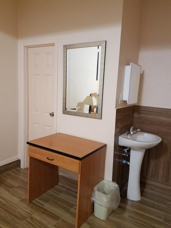 Boston Hotel - thumb 2