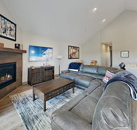 Brand-New Townhome w/ Private Balcony  Fireplace townhouse - Accommodation Alabama