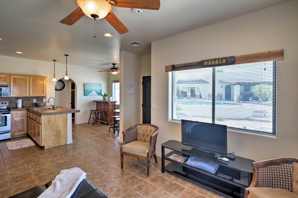 Bright Cottage With Pool & Spa - 5 Mi To Lake Havasu - thumb 3