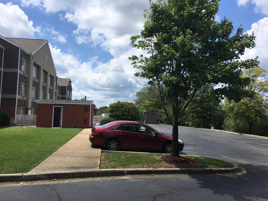 Budgetel Inns & Suites - thumb 2