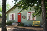 Bungalows on the Square- Unit 1 Accommodation Alabama