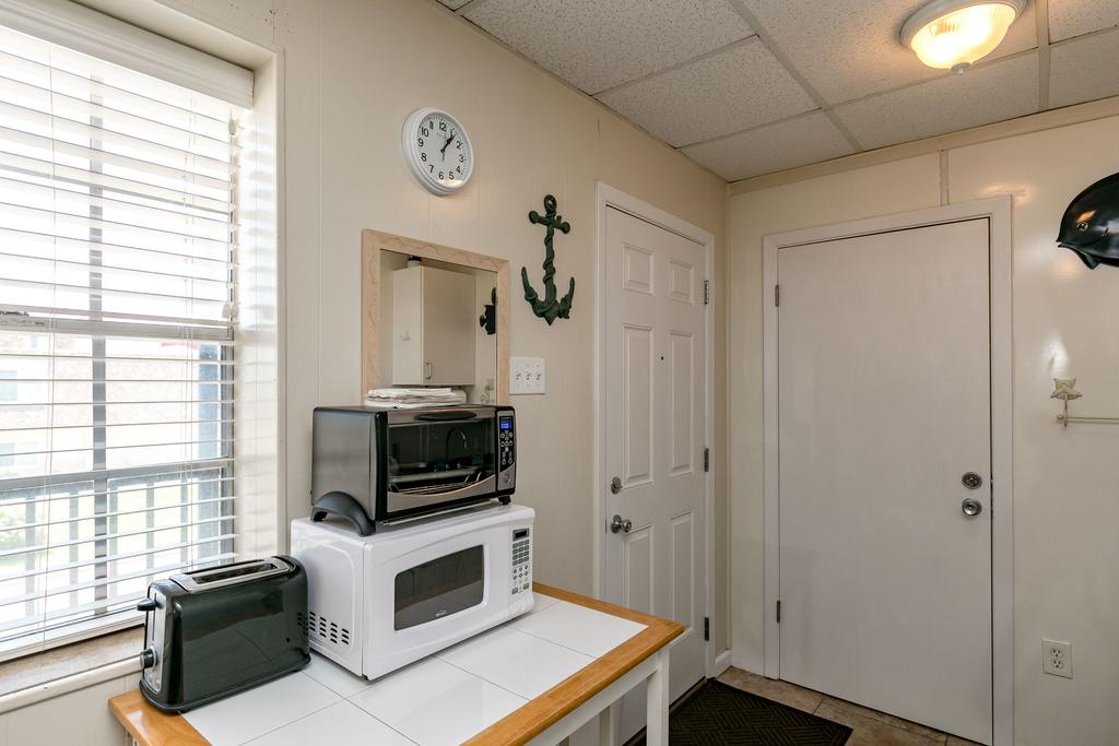 Buried Treasure IR6 Condo - thumb 3