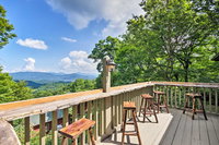 Cabin with Hot Tub  Mountain Views 15 Min to Boone Accommodation Alabama